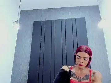 Stripchat Live Sex Cam of Emily_Collins69