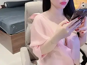 Stripchat Free Porn Cam of Nabiii6868