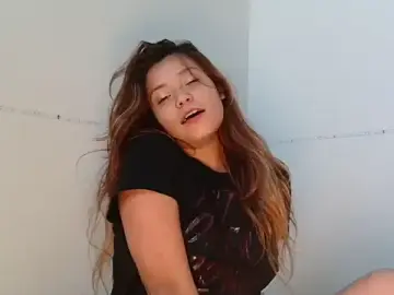 Stripchat Sex Cam of 3littles