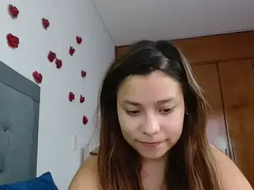Stripchat Adult Webcam of 3littles