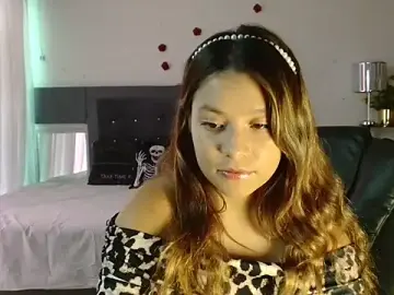 Stripchat Adult Webcams of 3littles