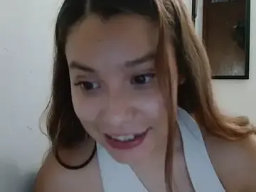 Stripchat Adult Webcam of 3littles