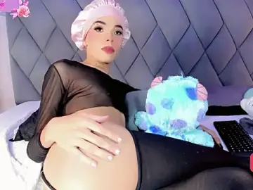 Stripchat Live Sex of Amira_Ember