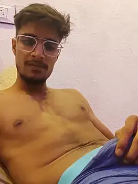Stripchat Sex Cam of kaushikhotty
