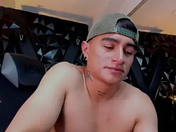 Stripchat Best live sex cam show of LiamDeeps