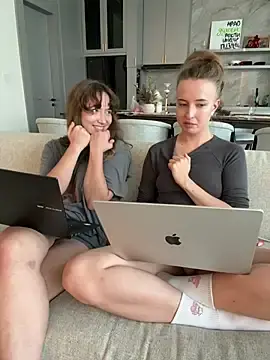 Stripchat Free Porn Cam of Nura_n_Sarah