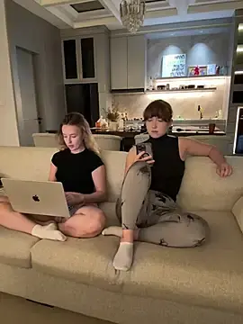 Stripchat Sex Chat of Nura_n_Sarah