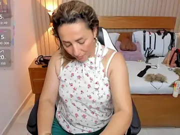 Stripchat Watch Live Sex Cams of luciana_ballesteros_
