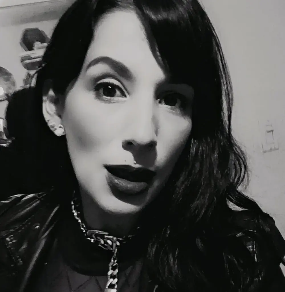 Ariadna_bondmaid