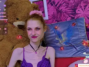 Stripchat Live Sex Cam of KittyRaine