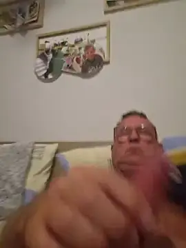 Stripchat Free Porn Cam of Robotnikm