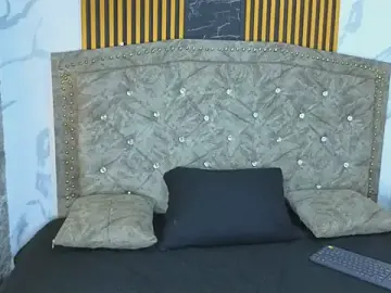 Stripchat Free Porn Cam of LyraenBlue