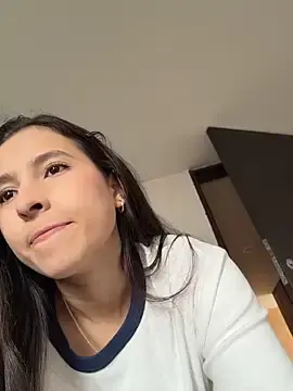 Stripchat Live Sex Cam of LittleDoll___
