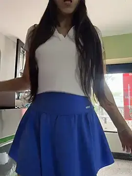 Stripchat Nude Webcam of LittleDoll___