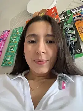 Stripchat Live Sex of LittleDoll___