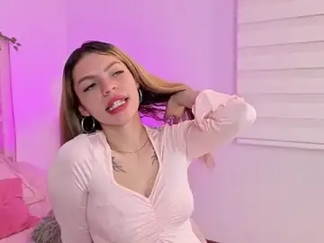 Stripchat Live Sex Cam of isa_leon18