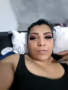 Stripchat Adult Webcam of AmyCubes