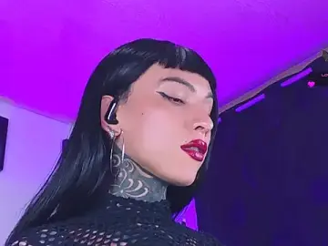 Stripchat Nude Webcam of SueGoth