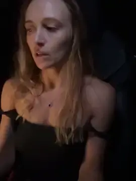 Stripchat Watch Live Sex Cams of lunagirl13