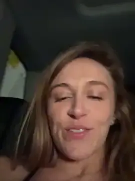 Stripchat Free Live Porn of lunagirl13