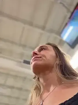 Stripchat Free Porn Cam of lunagirl13