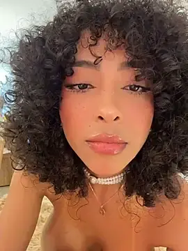 Stripchat Best Webcam of OSHUN_