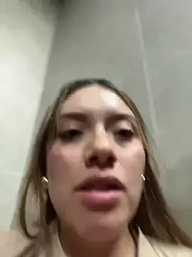 Stripchat Adult Webcam of valery_mora