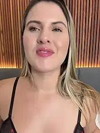 Stripchat Nude Webcam of EmiilyAdams_