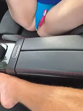 Stripchat Nude Webcam of Julia_and_the_cock