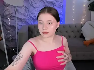 Stripchat Live Sex Cam of Kylie-Voss