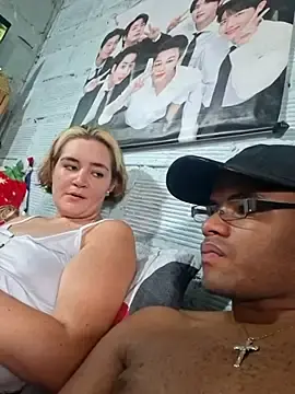 Stripchat Live Sex Cam of marco_and_luna_