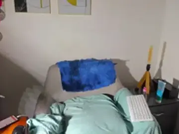 Stripchat Live Sex Cam of pipe_monstercock