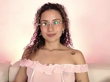 Stripchat Watch Live Sex Cams of varenkaivanova_22
