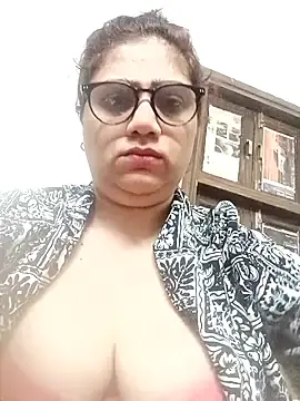Stripchat Nude Webcam of yourchahat27