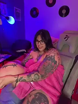 Stripchat Sex Cam of miacanela_xo