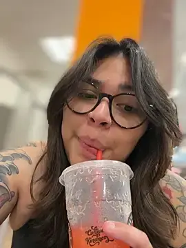 Stripchat Live Sex Cam of miacanela_xo