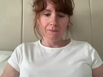 Stripchat Free Live Porn of redheadrosie69