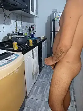 Stripchat Free Live Porn of kingofqueenxxx