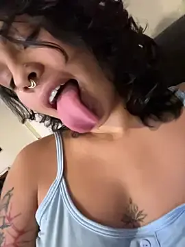Stripchat Adult Webcam of Alice_surprise
