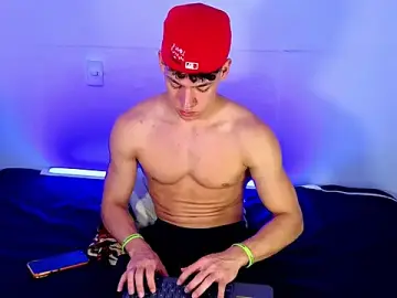 Stripchat Live Sex of Luke_Muscle