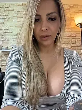 Stripchat Adult Webcam of _Abril-Office1