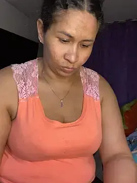 Stripchat Free Porn Cam of Carola-Ross