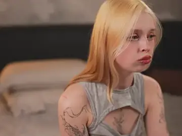 Stripchat Sex Cam of ElvenCat