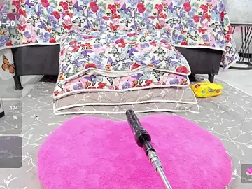 Stripchat Live Sex Cam of JhordanAndDanna