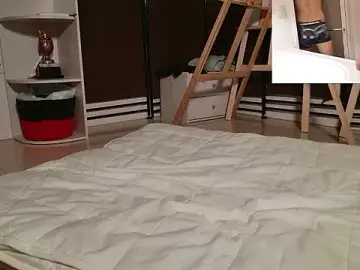 Stripchat Free Porn Cam of Benzou_the_Painter