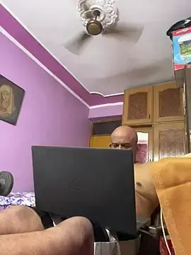 Stripchat Free Porn Cam of Dick_6inches_Delhi