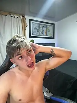 Stripchat Best live sex cam show of Lucas_Venom