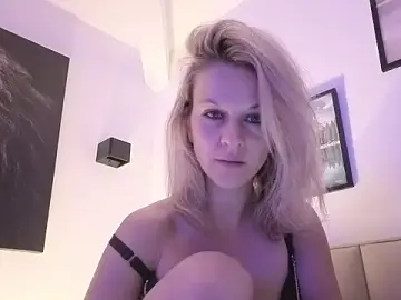 Stripchat Adult Video Chat of Couple-Kiwii-Orchidee-Boy