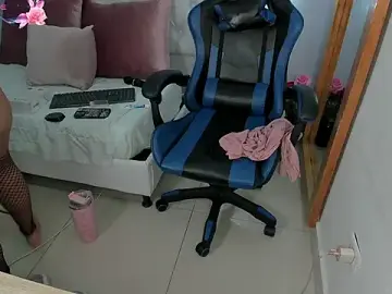 Stripchat Live Sex Cam of kitty_kayo
