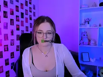 Stripchat Sex Cam of luna_berryy